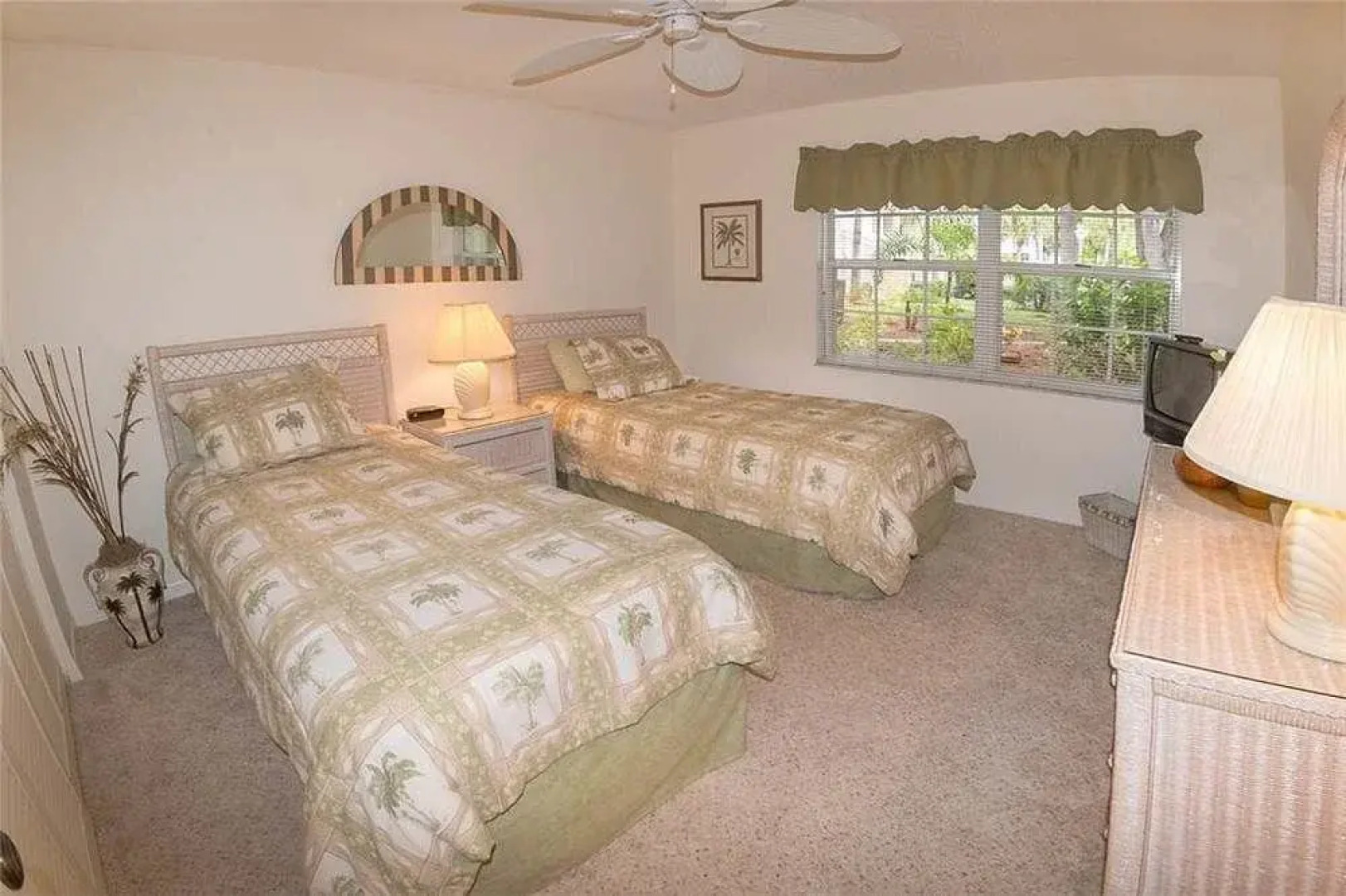 Tangerine Condo at Plantation