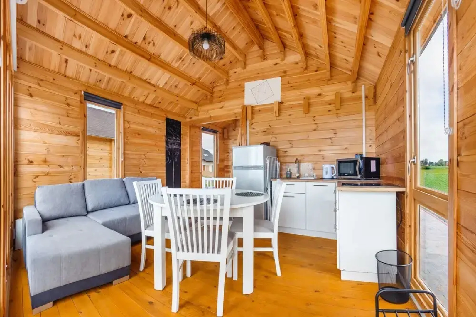 HOSTEL Hotelik MONA