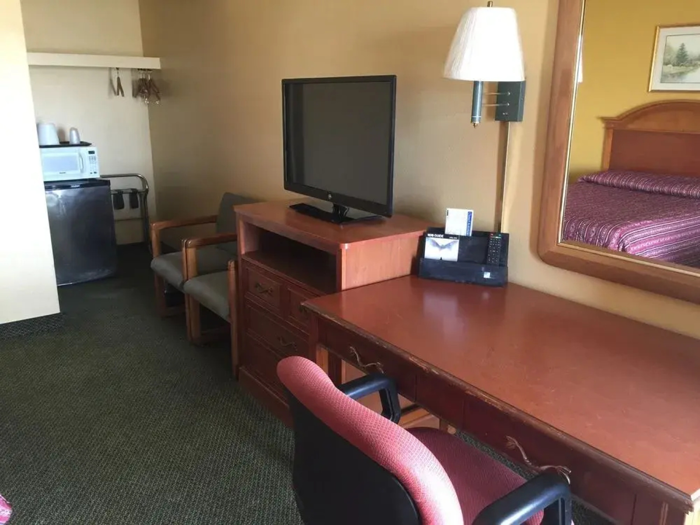 Americas Best Value Inn & Suites - East Toledo/Millbury
