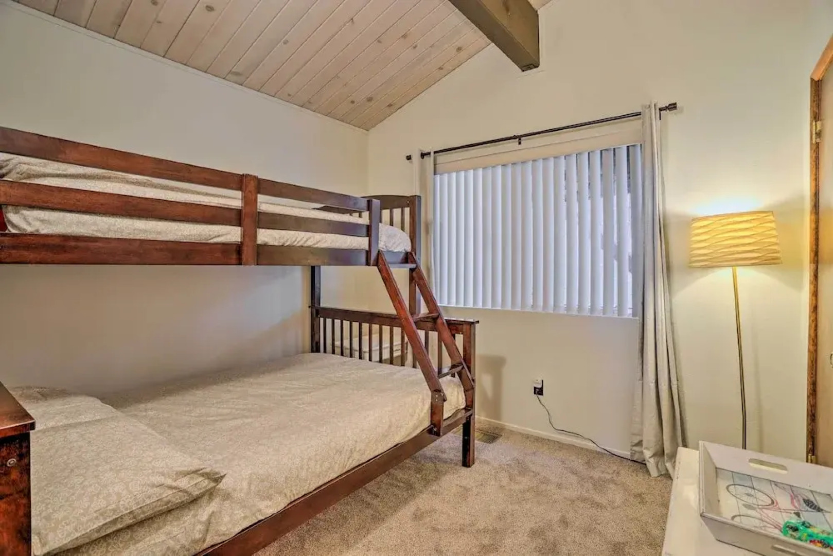 Lake Arrowhead Cabin w/ Mid-century Charm!