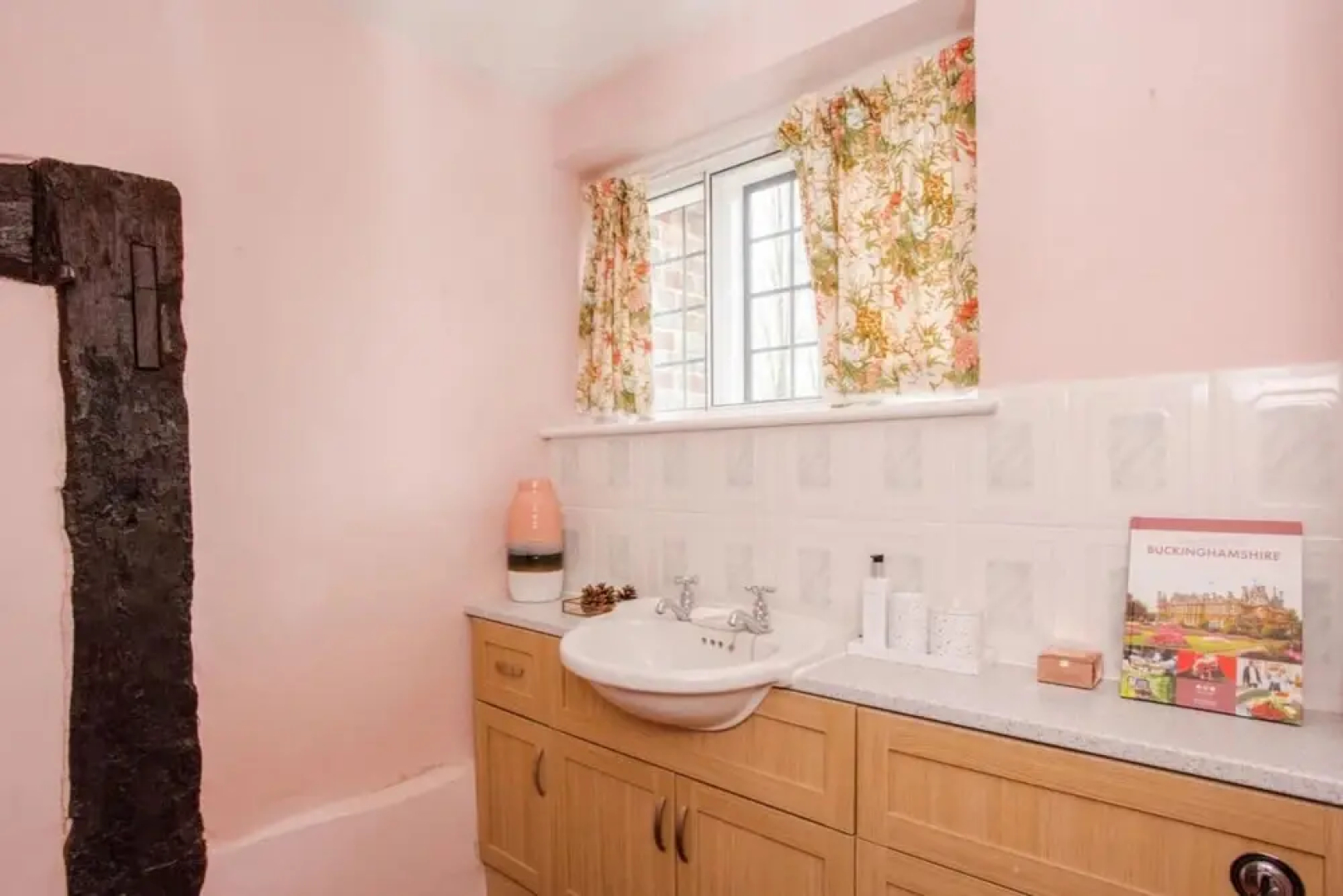The Royal Retreat -elegant 7bdr With Garden
