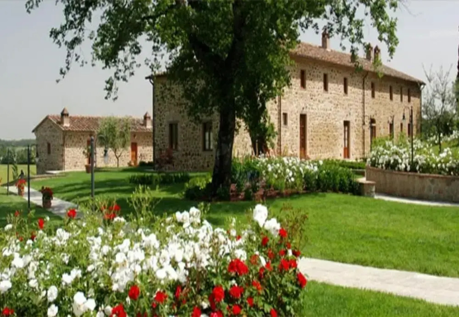 Botticelli With Whirlpool Sauna and Pool