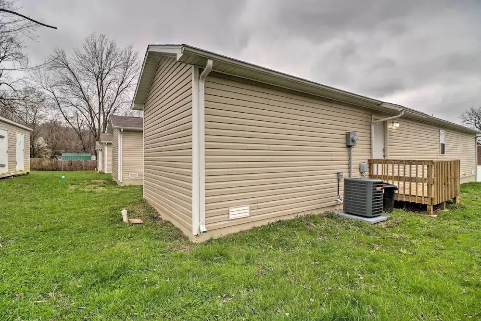 Pet-friendly West Plains Pad < 1 Mi to Dtwn!