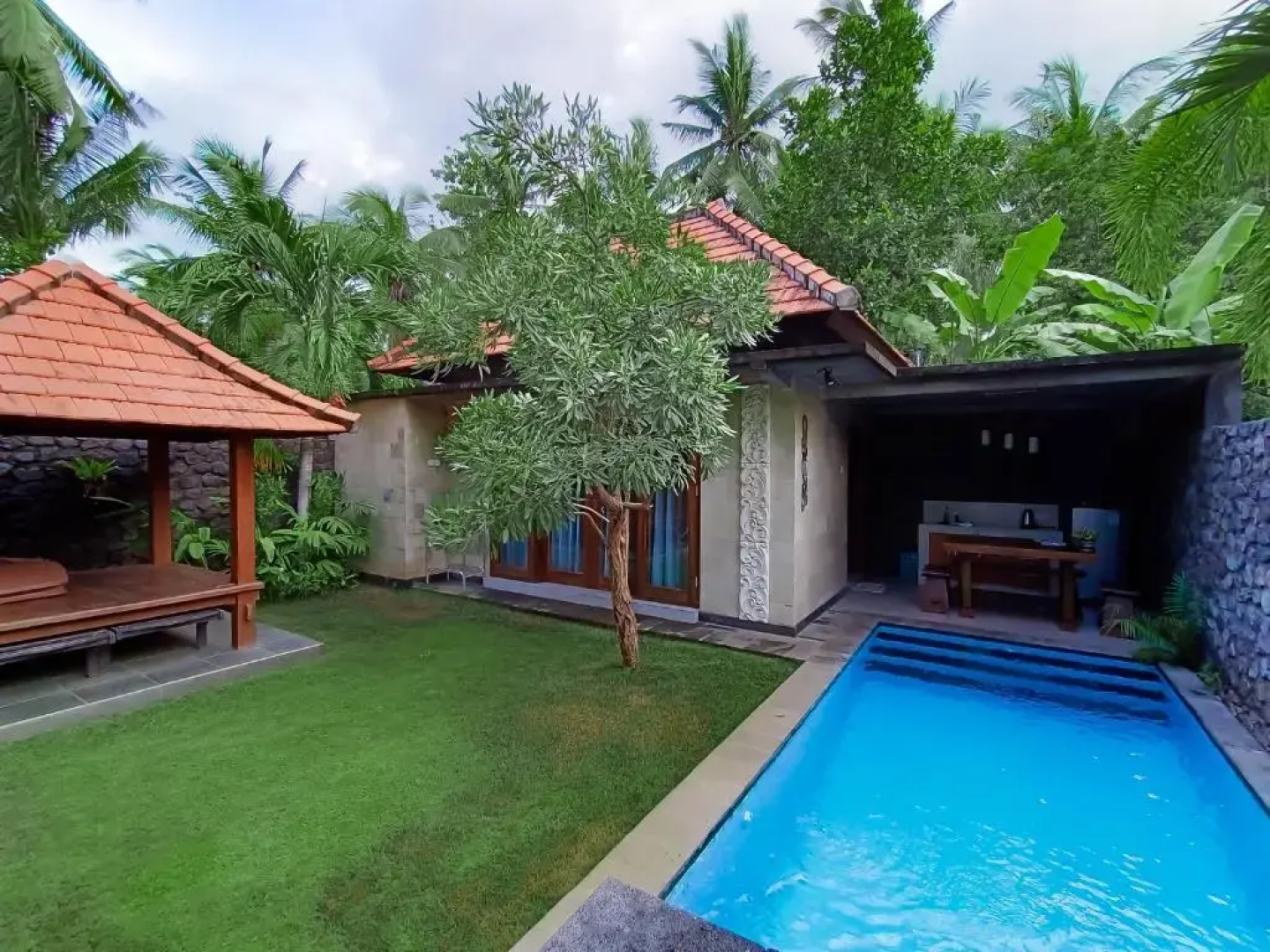 Coco Garden Pool Villas