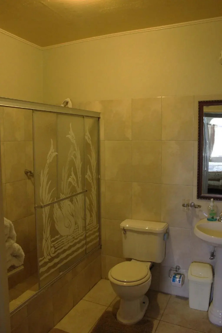 Retreat Guesthouse Luxury Suites