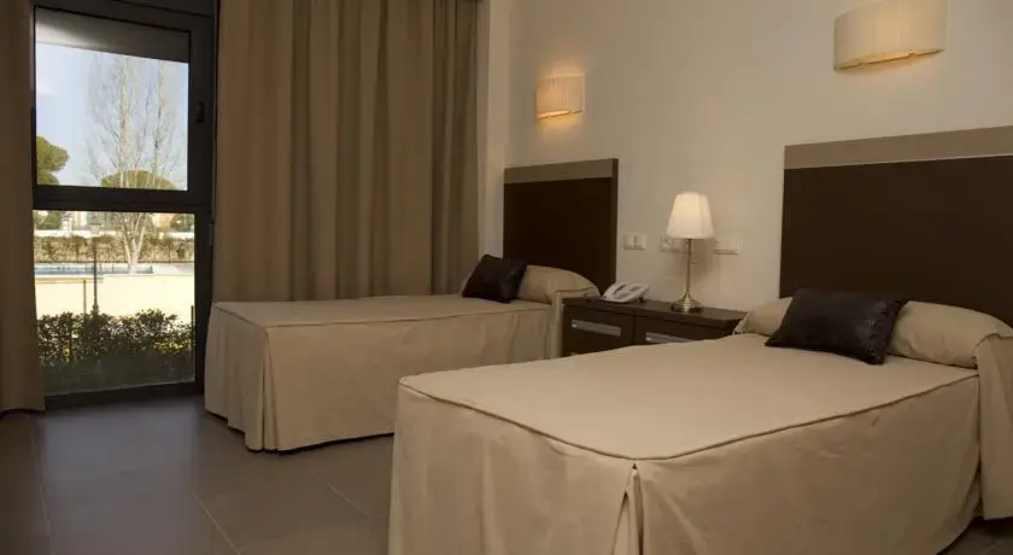 Aljaraque Suites Senior Resort +50