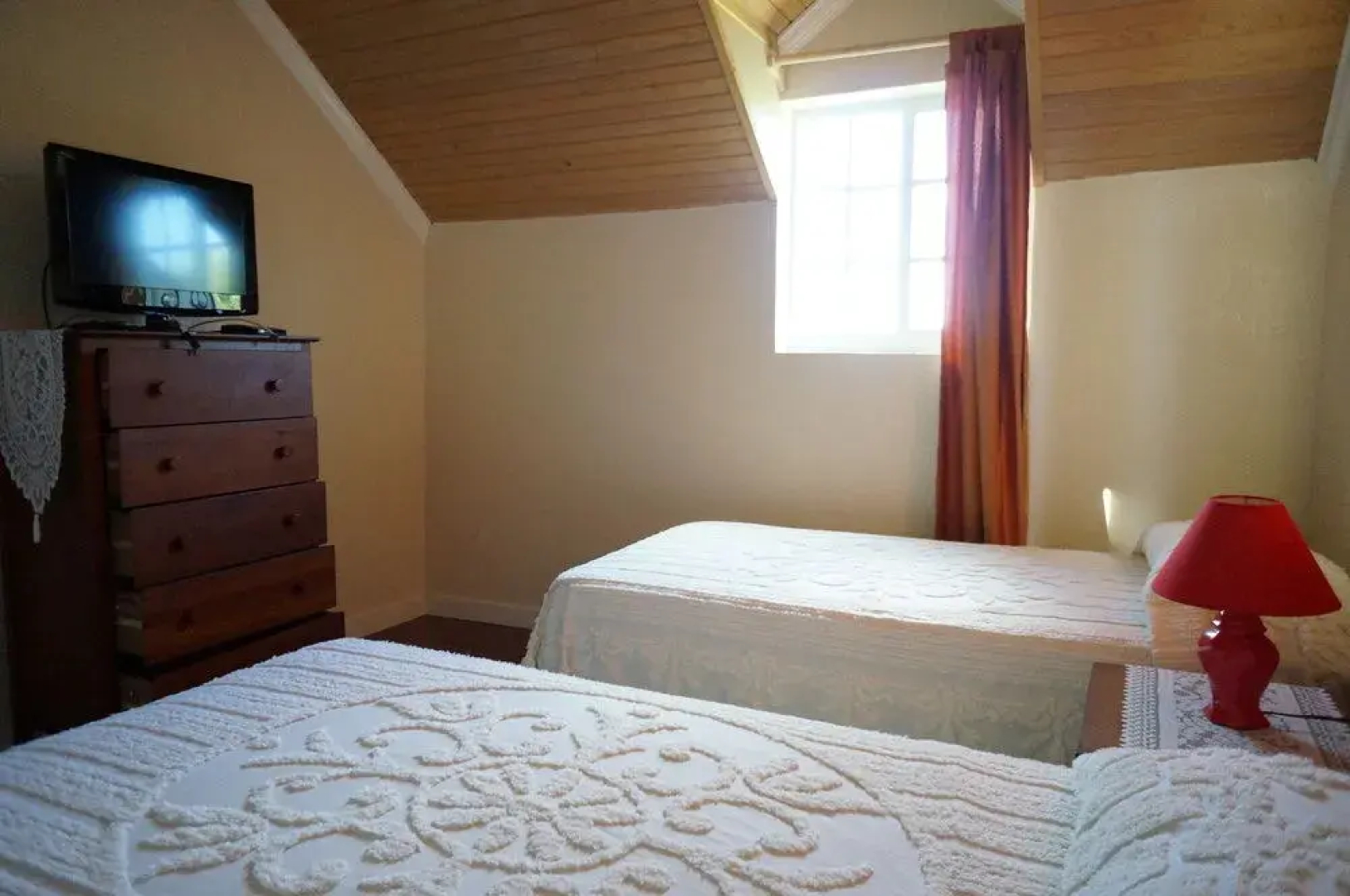 Island Seaside Suites