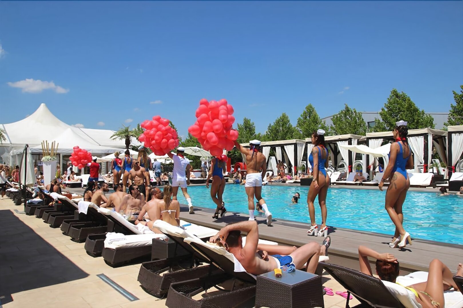 Ambasad’Or Home & Apartments