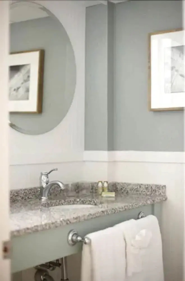 Port Royal Oceanfront Hotel