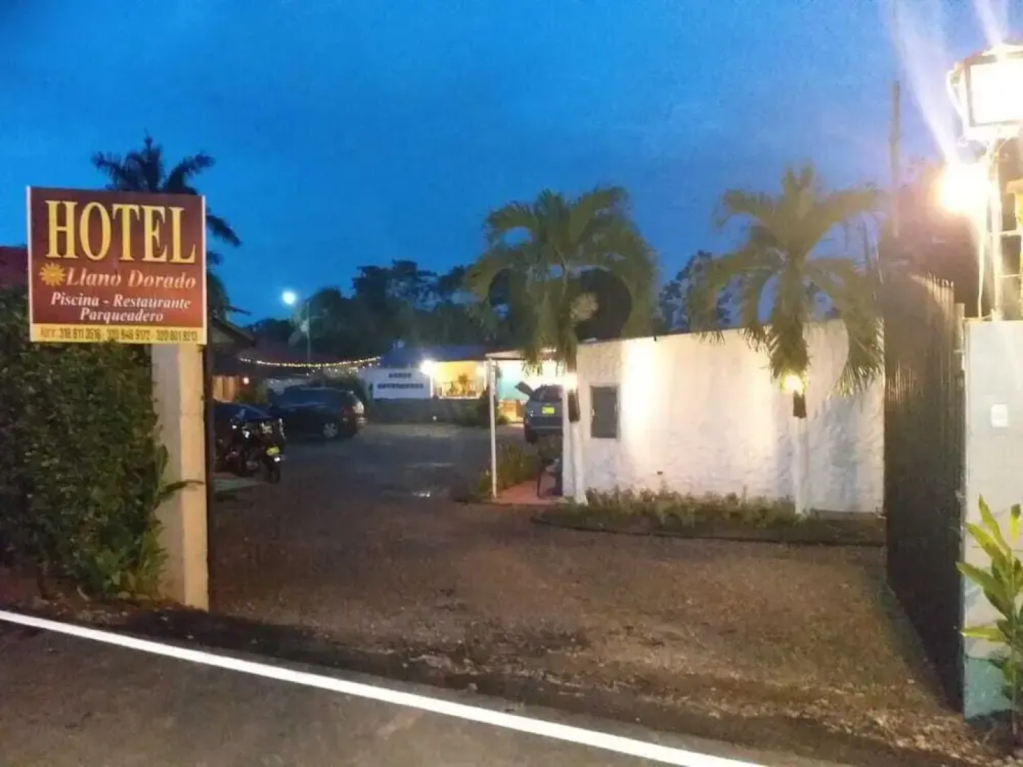 Hotel Campestre Llano Dorado