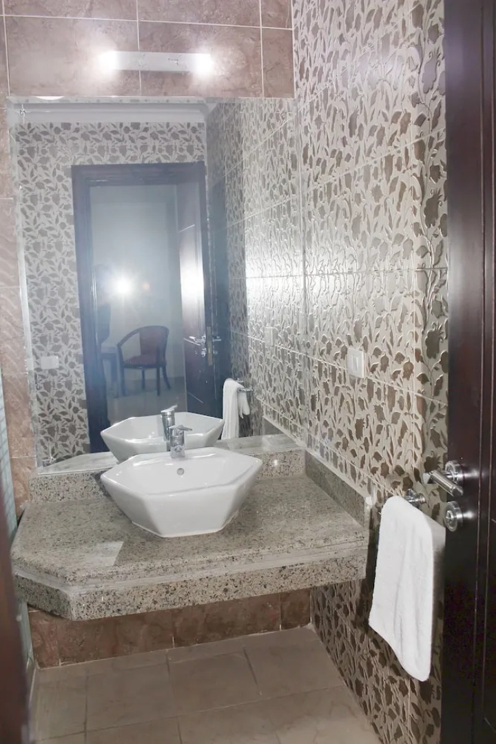 Royal Residence City Center