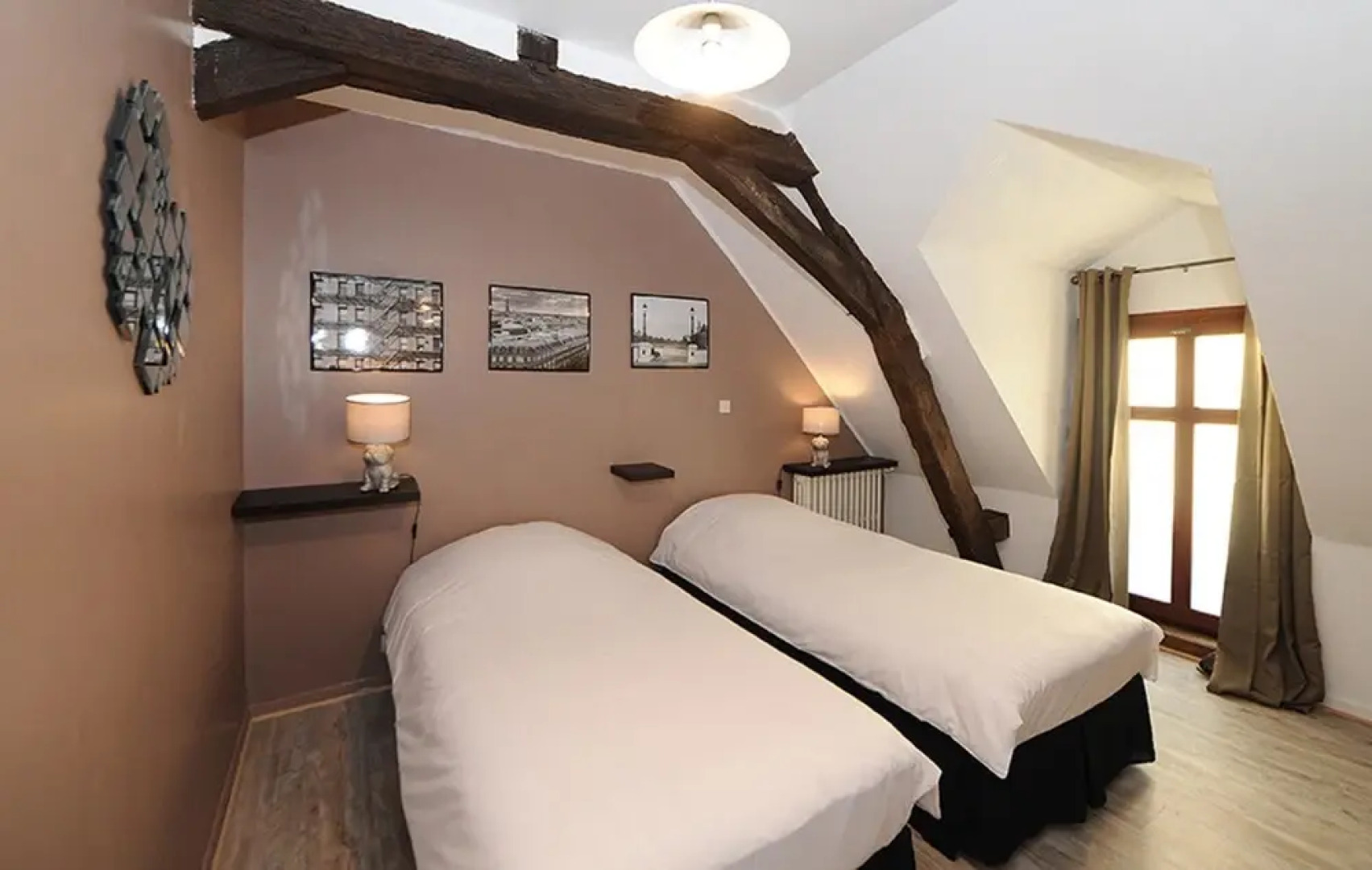 Mansion With 5 Bedrooms in Vernou-sur-brenne, With Pool Access, Enclos