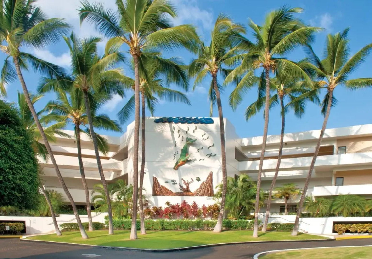 Royal Sea Cliff Condo