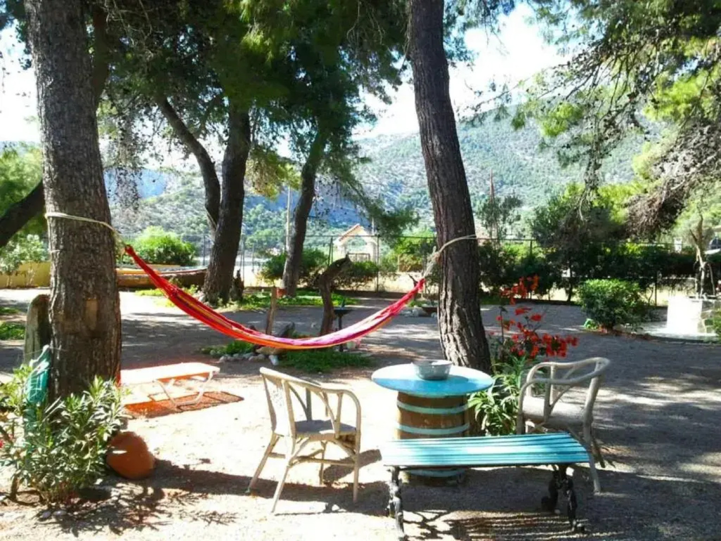 Beachfront self-catering studios in Psatha Bay - 60km from Athens