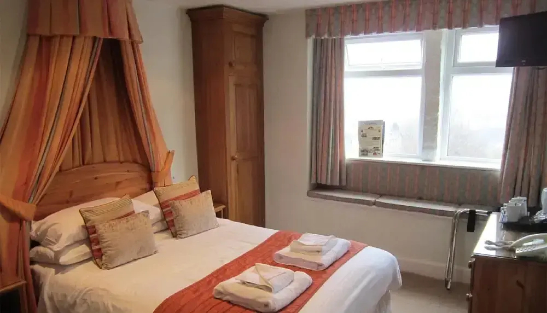 The Old White Lion Hotel