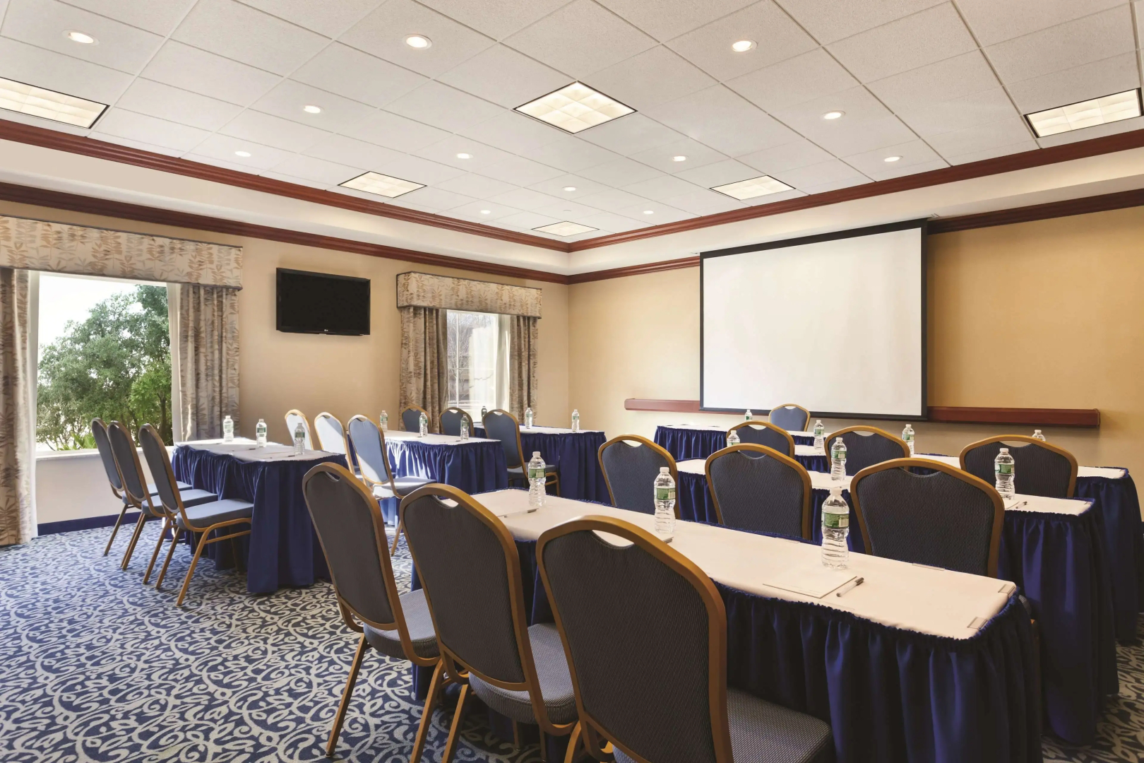 Hampton Inn & Suites Mystic
