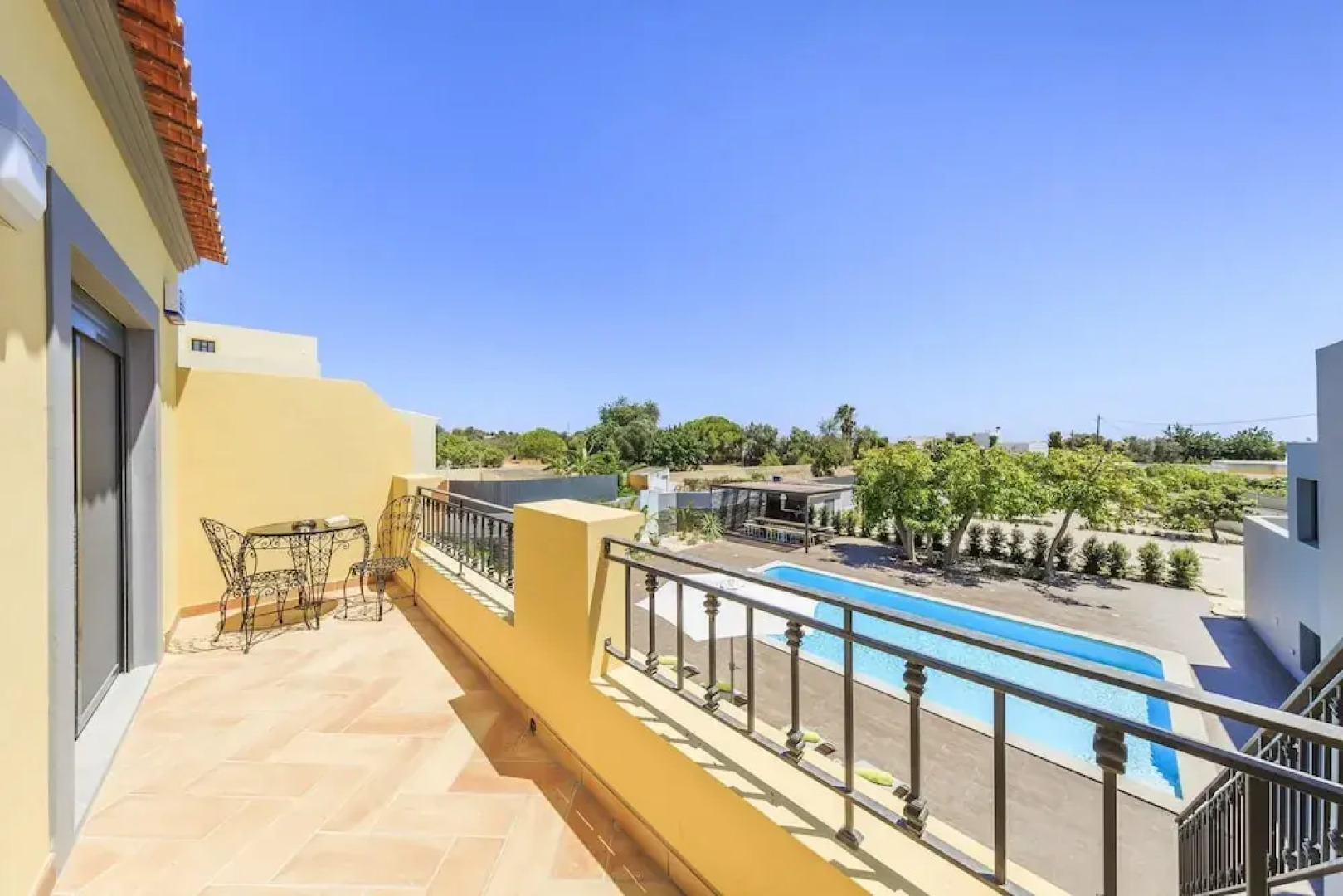 Property With 10 Bedrooms in Quelfes, With Wonderful sea View, Private