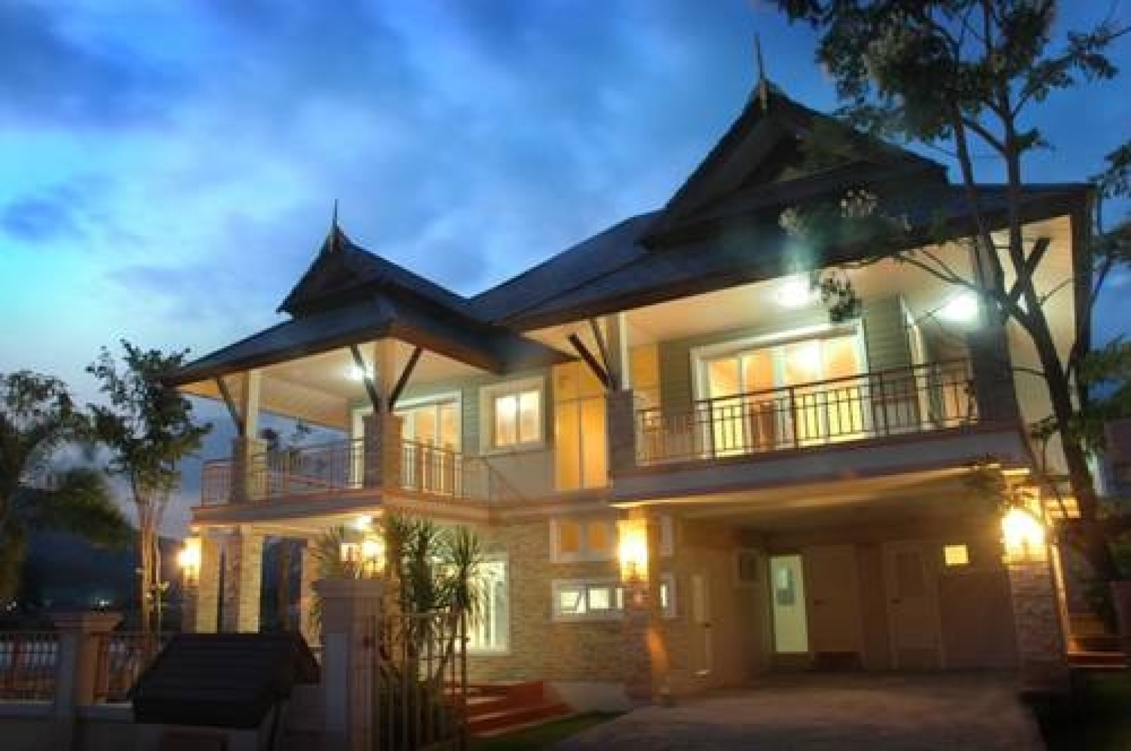 Private Lagoon Villas