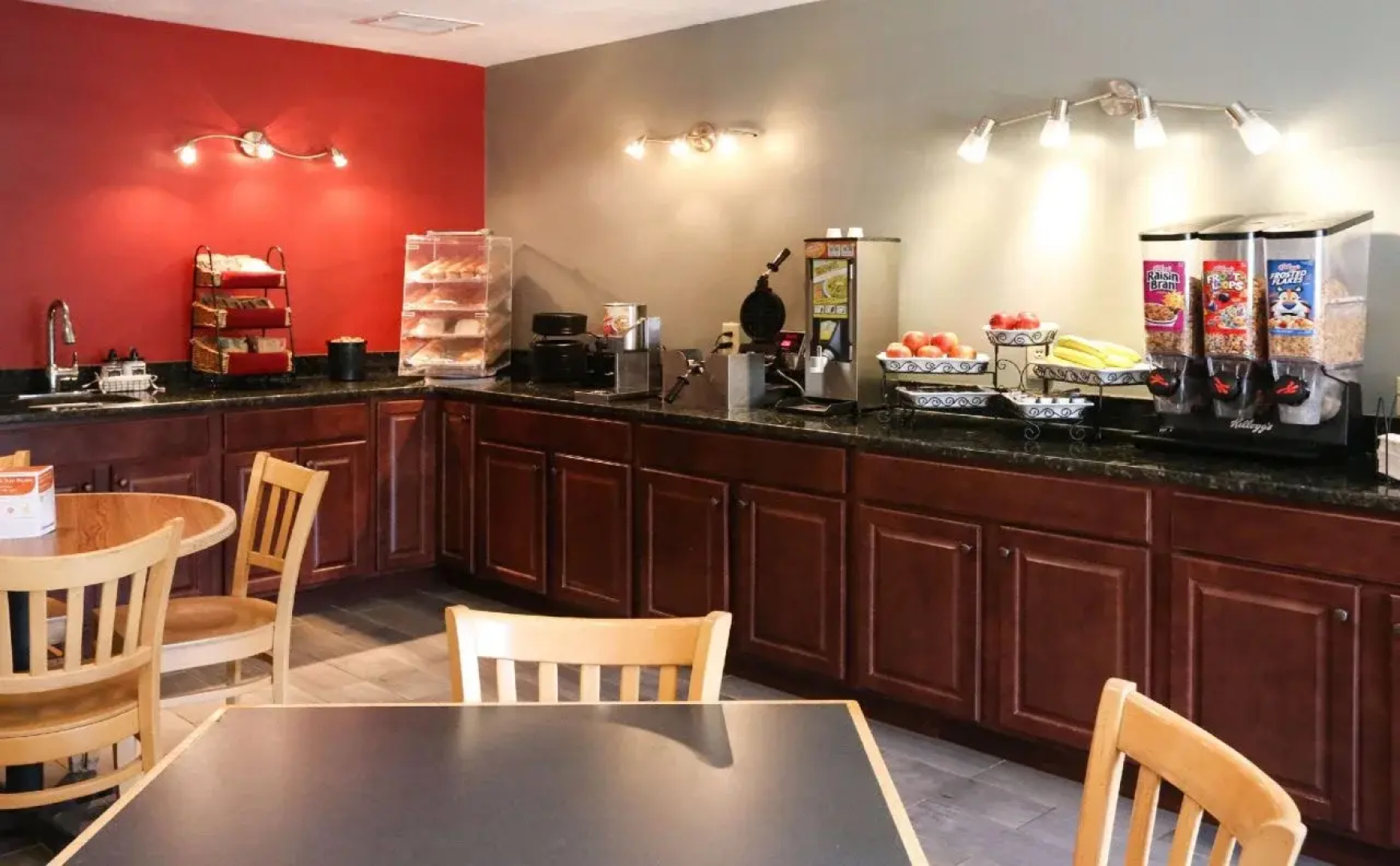 Greenville Pelham Inn by IHG