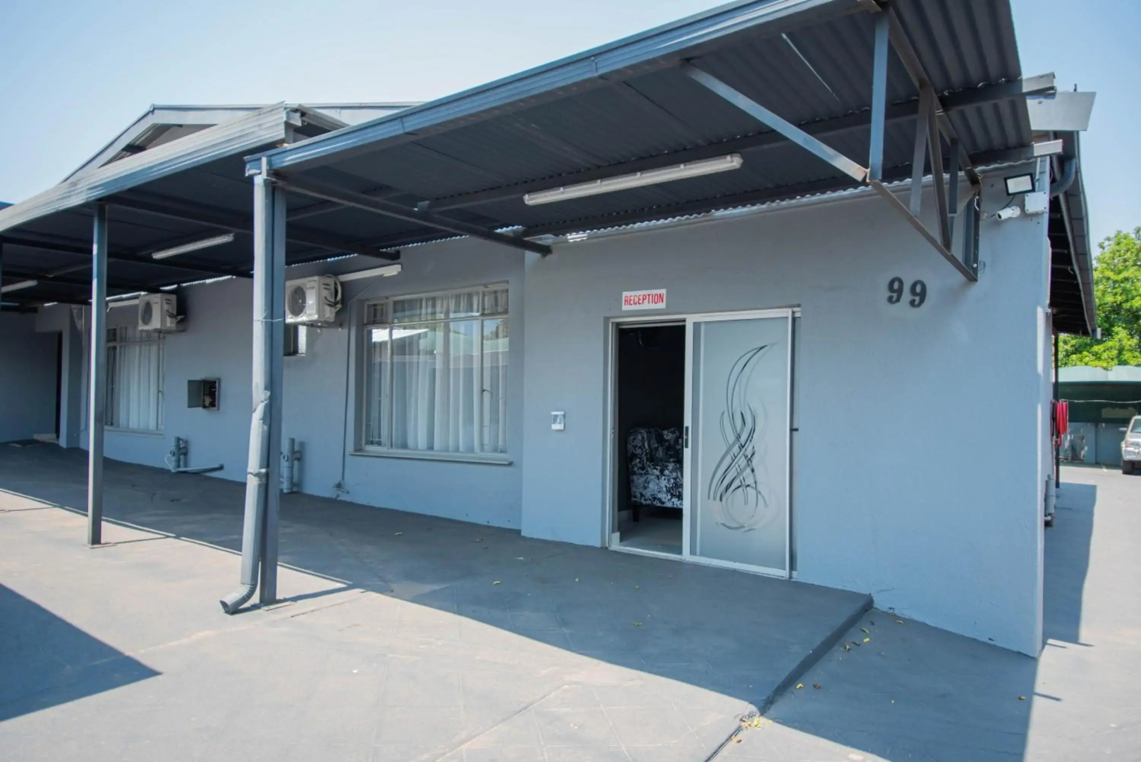 President Guest Lodge