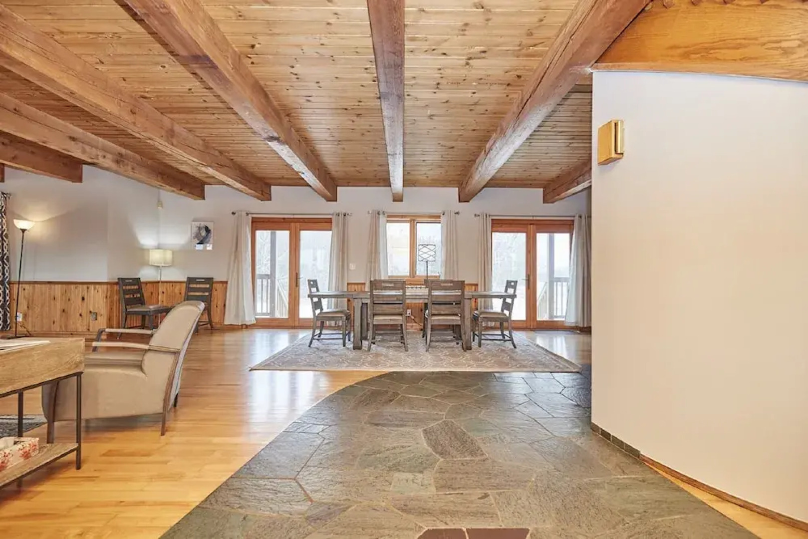 Grand Niagara Estate Lodge