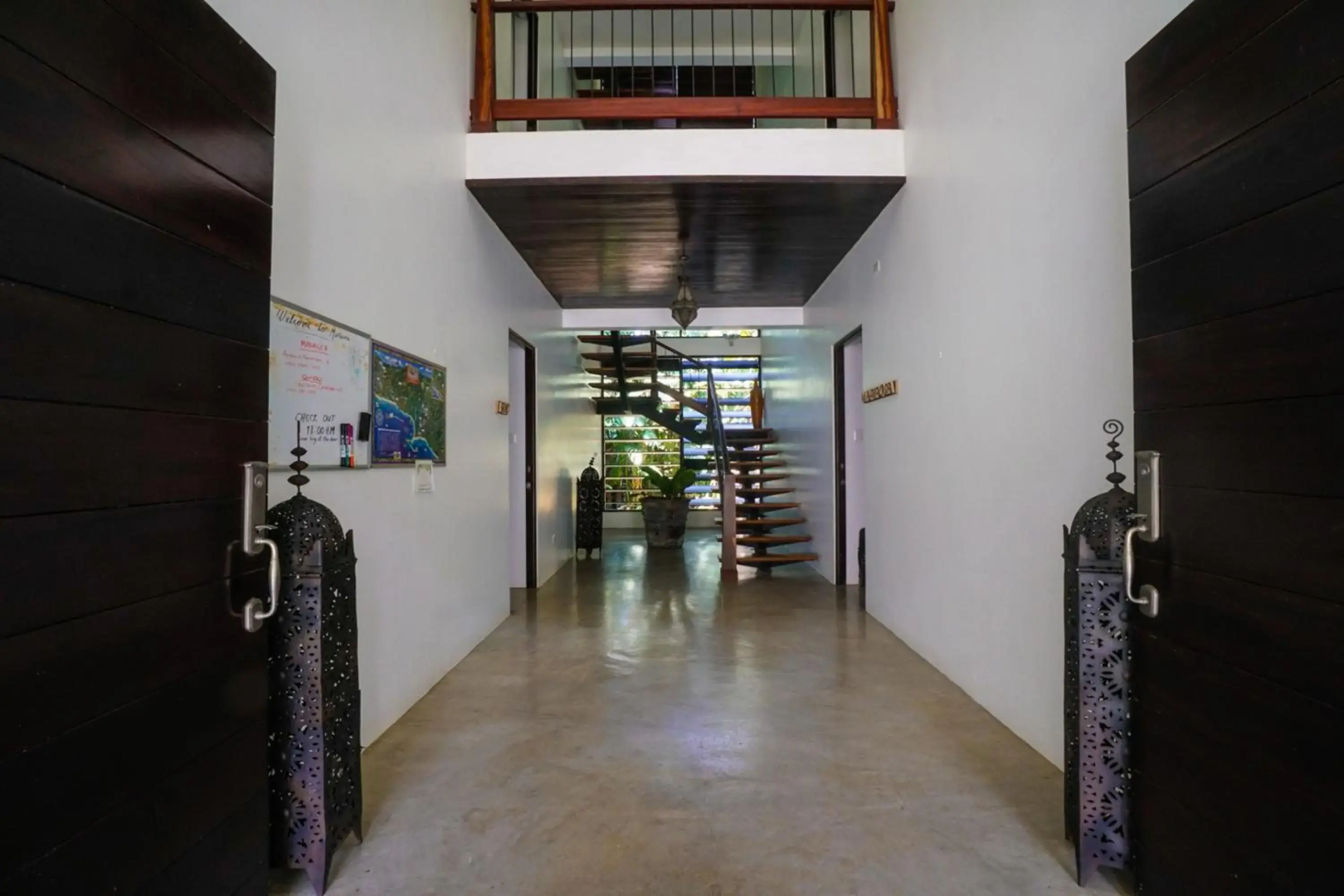 Makara Mono Suite / 2nd Floor