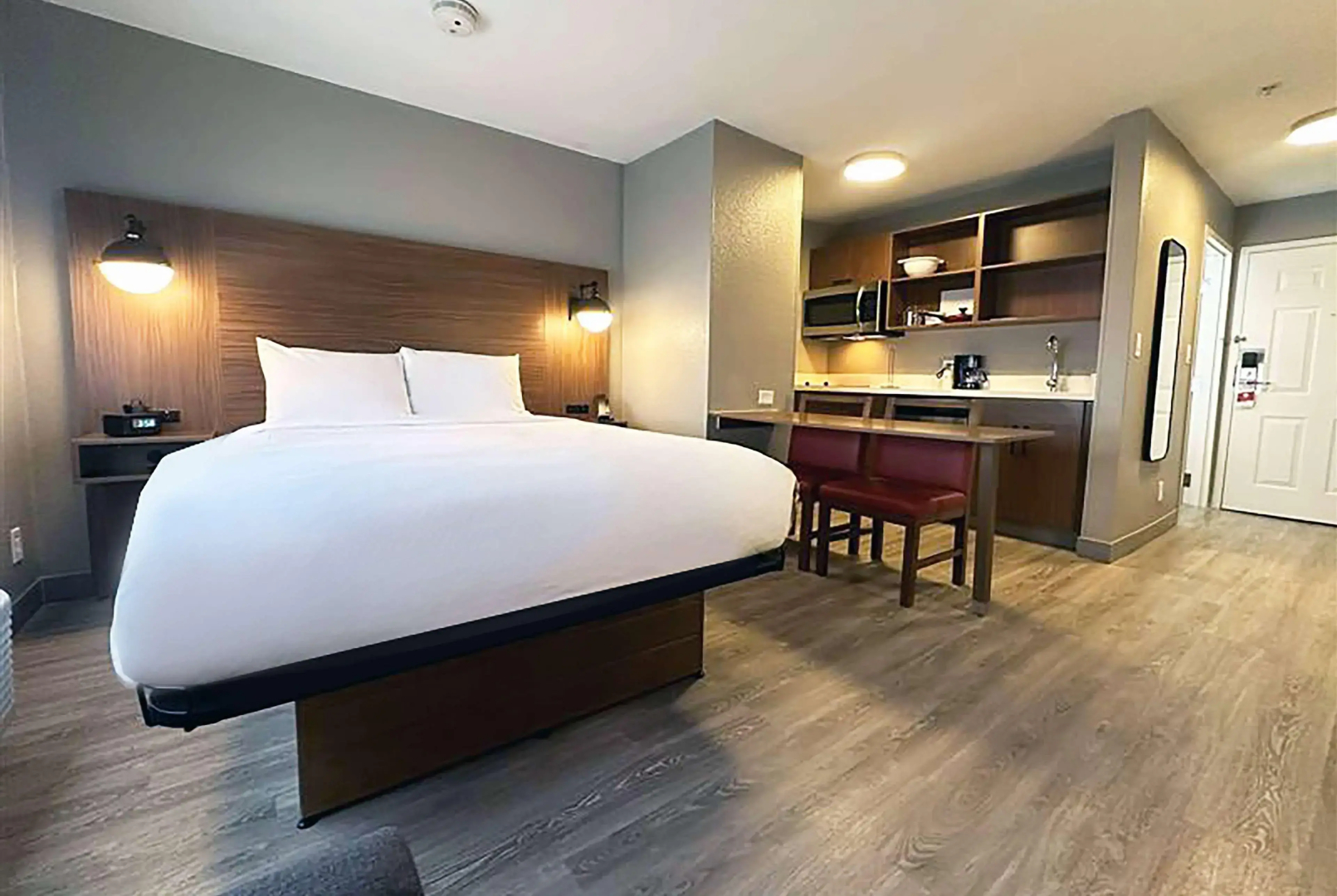Hawthorn Extended Stay by Wyndham Bedford / Dallas