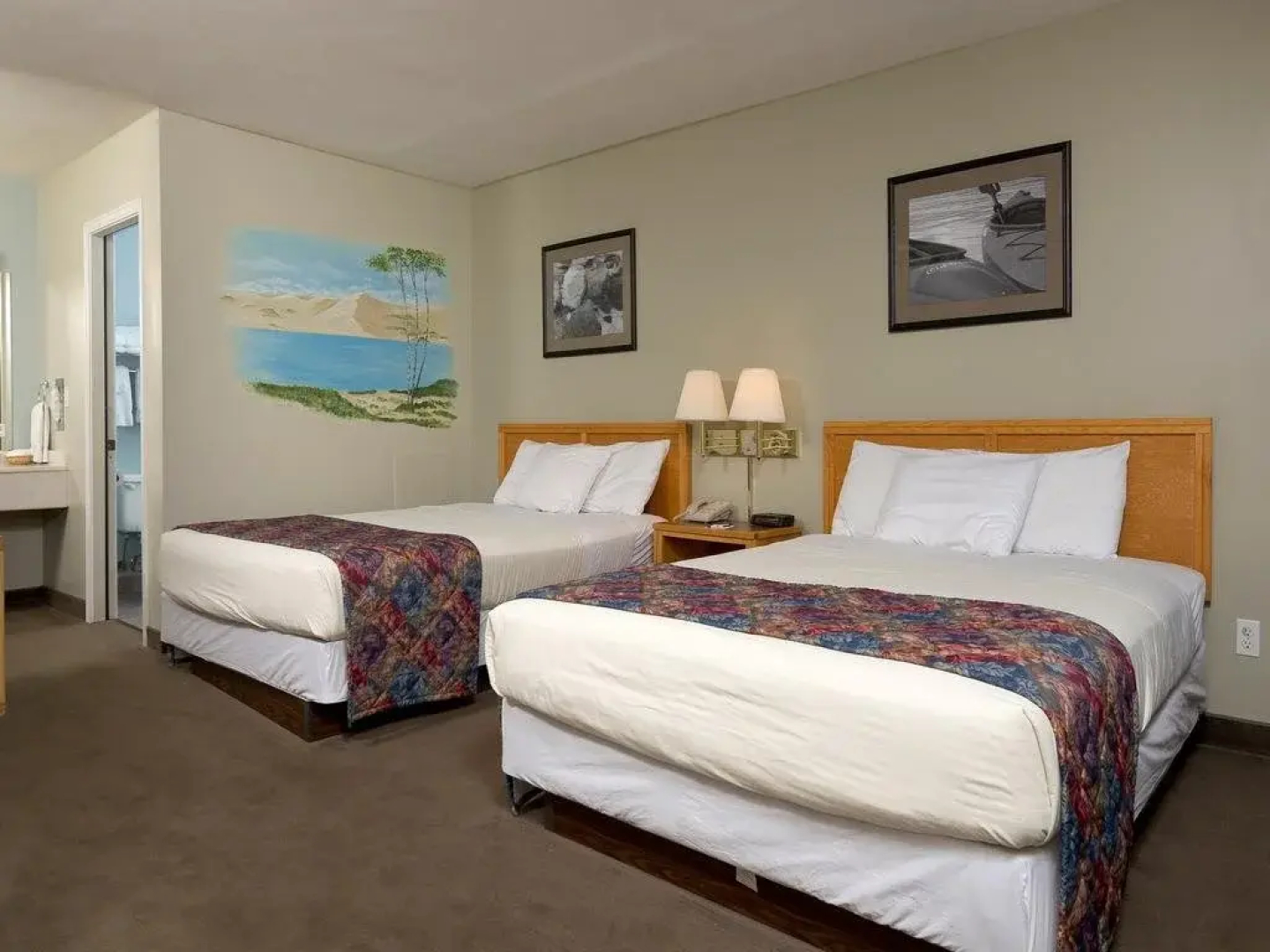 Sierra Sands Family Lodge