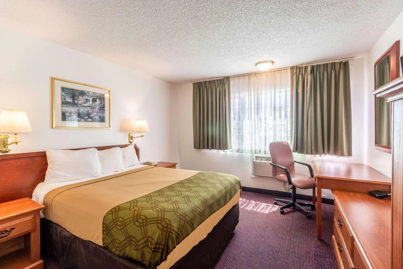 Rodeway Inn & Suites Portland West - Beaverton