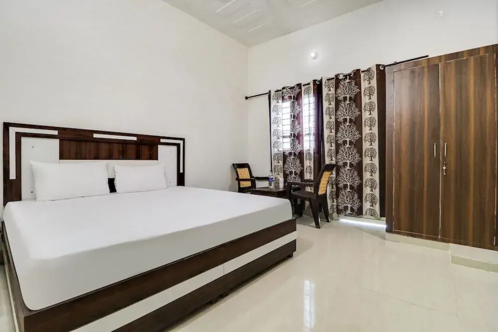 Spot On 48646 Hotel Gvrh