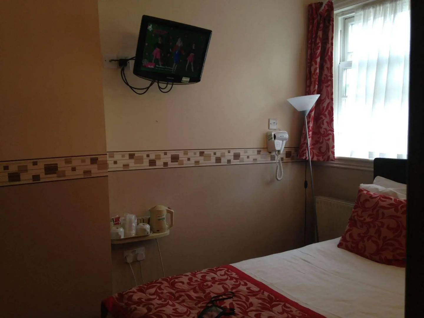 Glendale Hyde Park Hotel