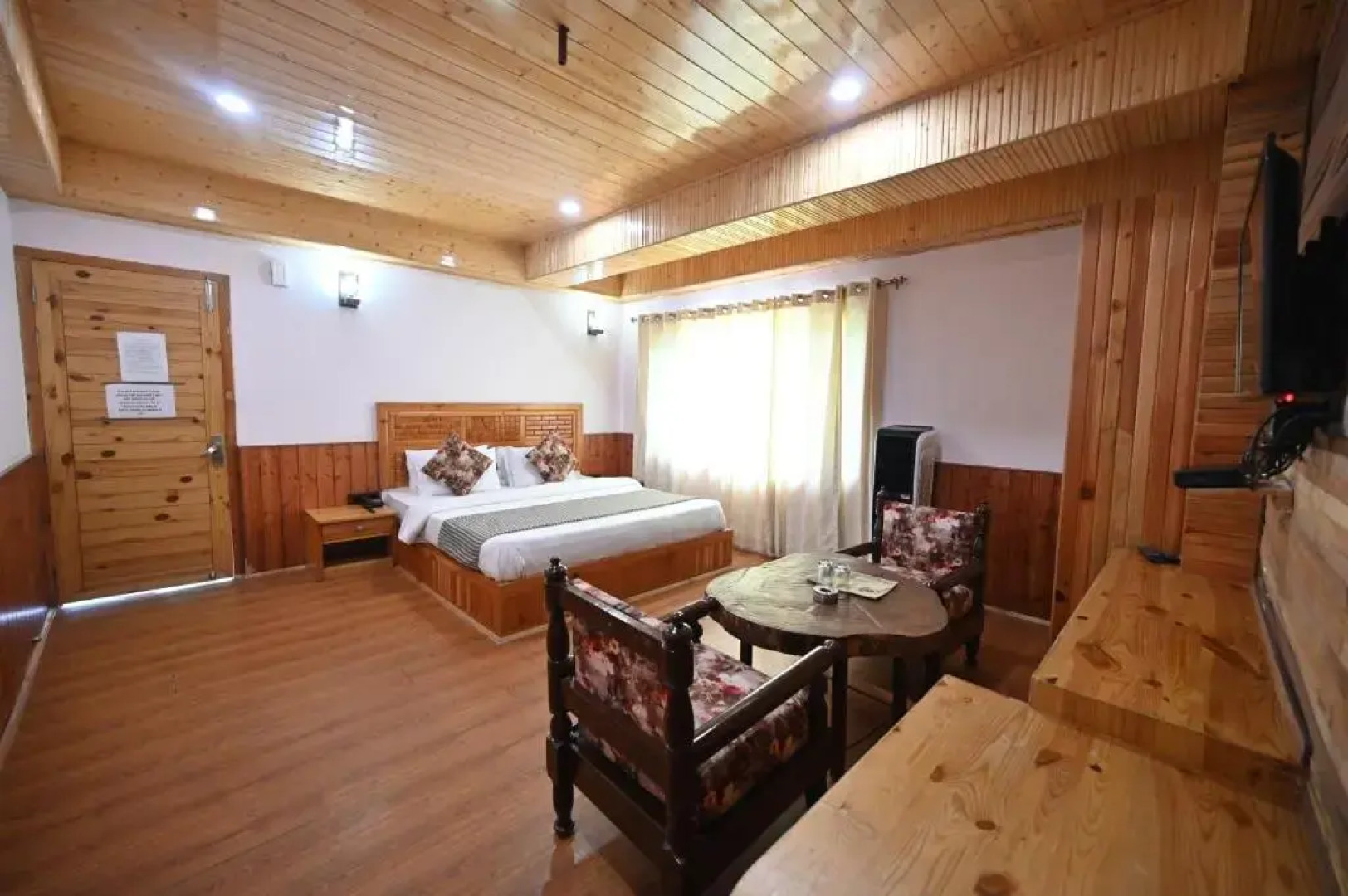 The Woodward Two By Oyo Room