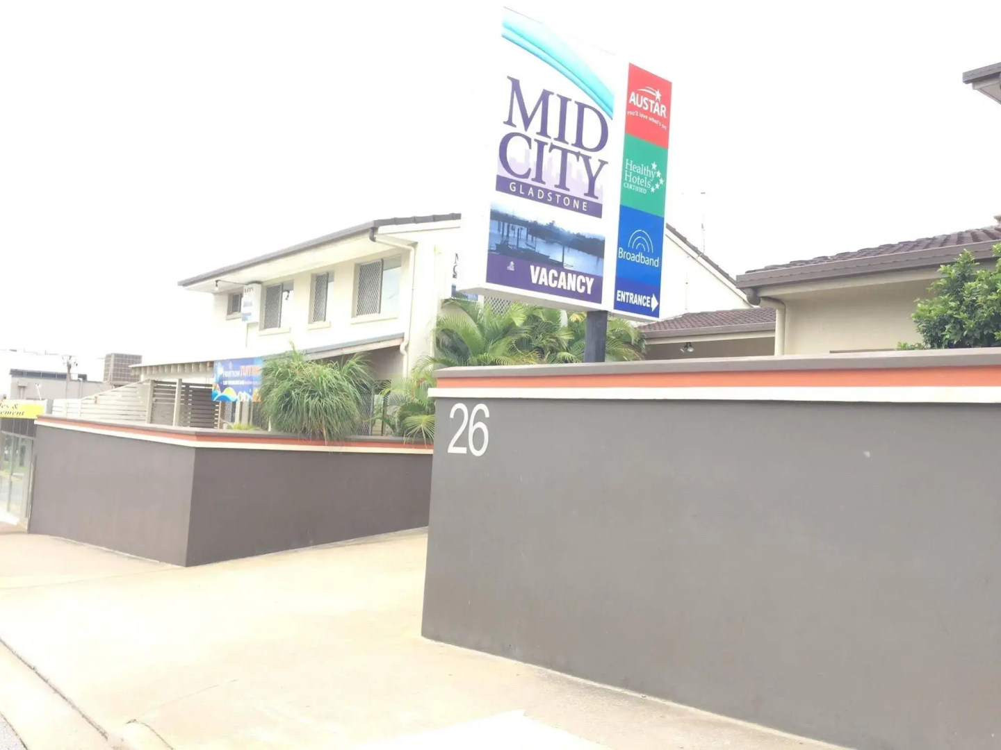 Mid City Motor Inn