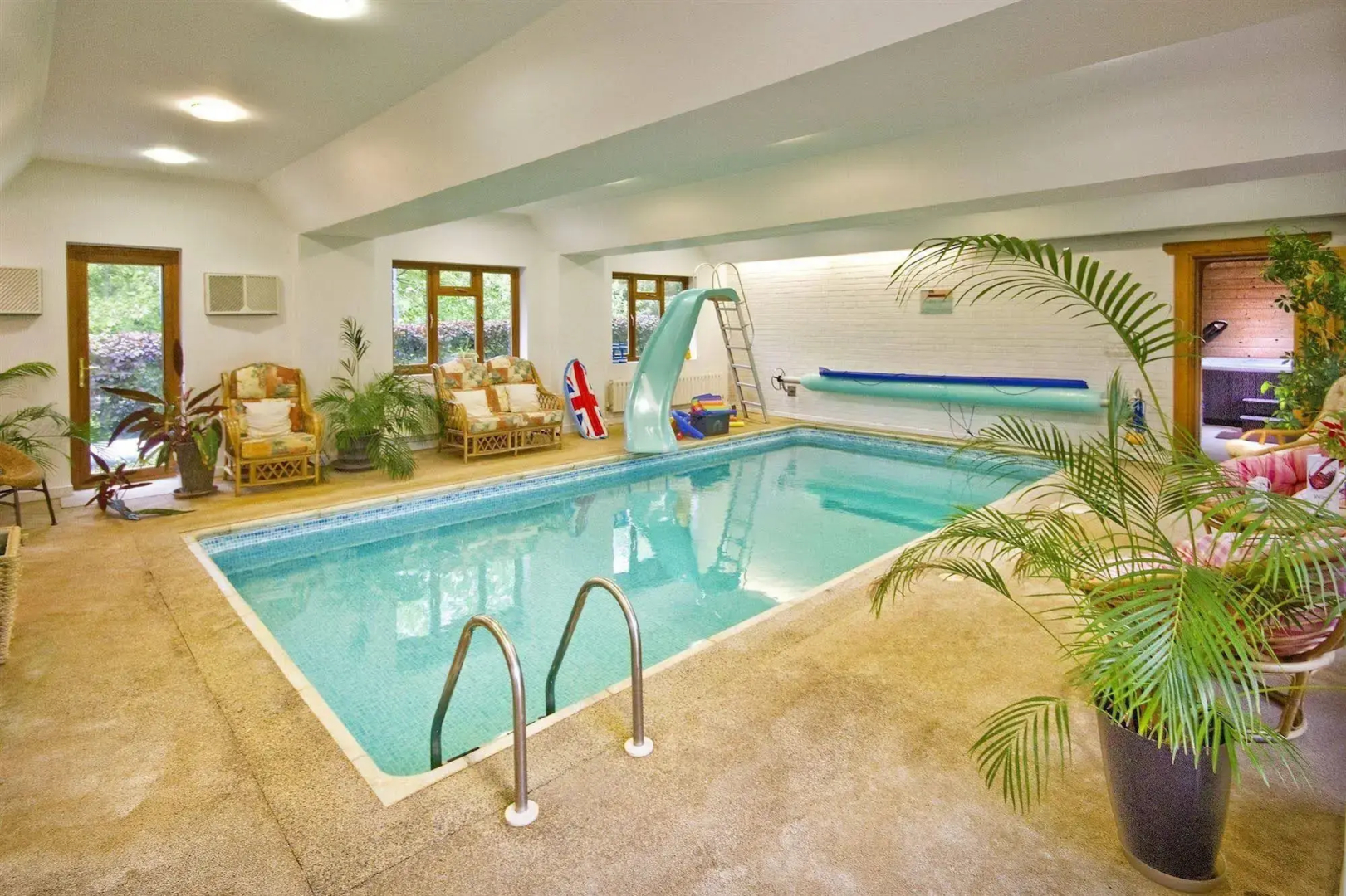 Tovey Lodge