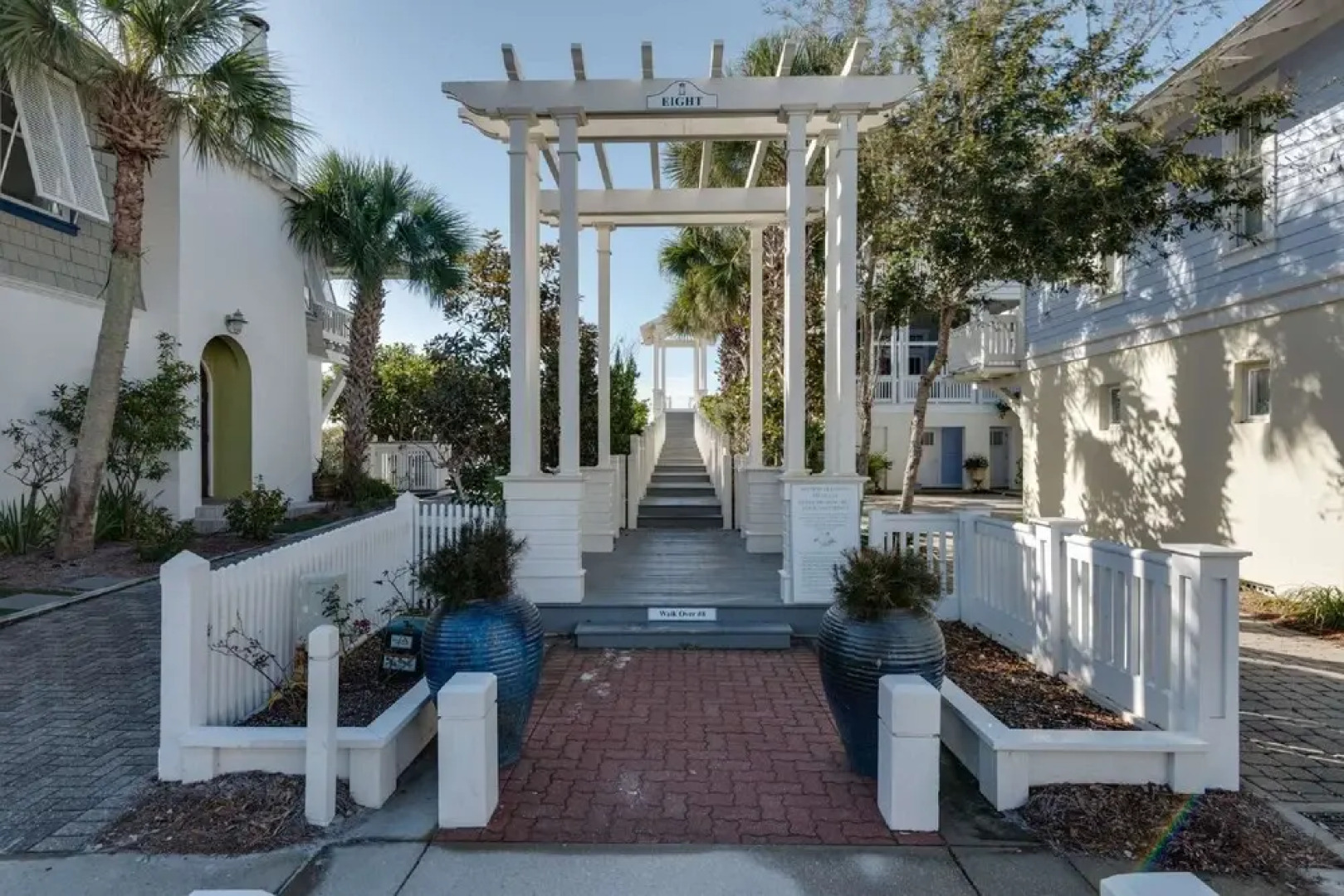 Rock Lobster 4 Bedroom Apartment