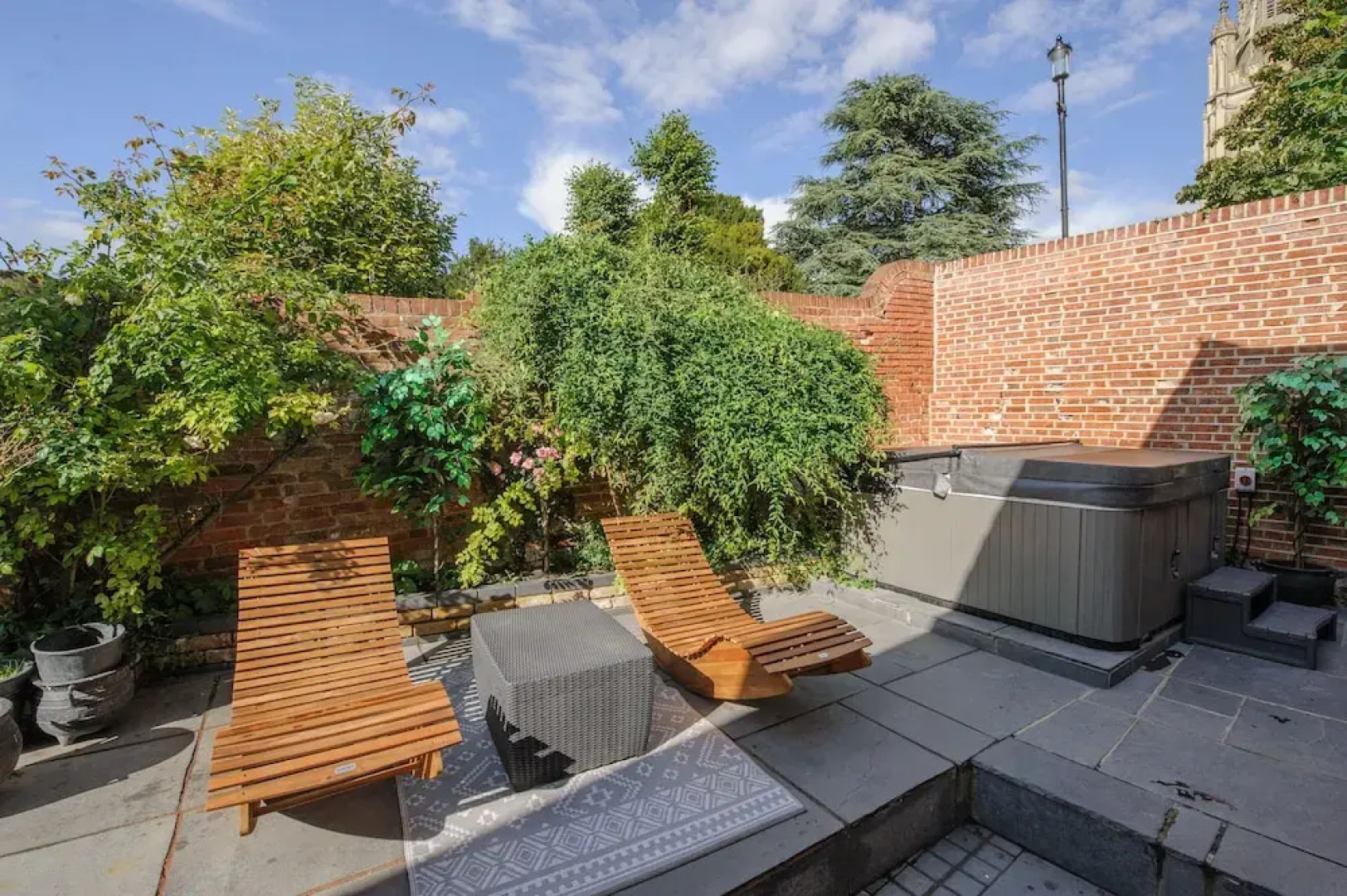 Luxury 2 Bed Manor House Hot Tub Cinema Room Skytv