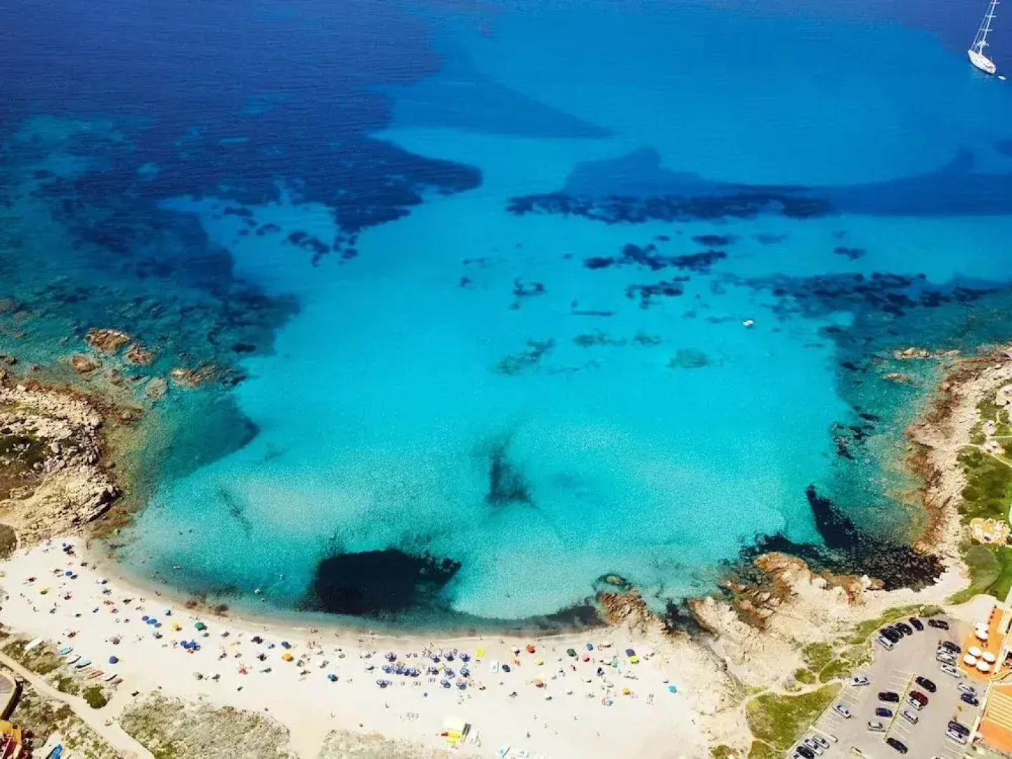 Belvilla by OYO Comfortable Apartment With Pool