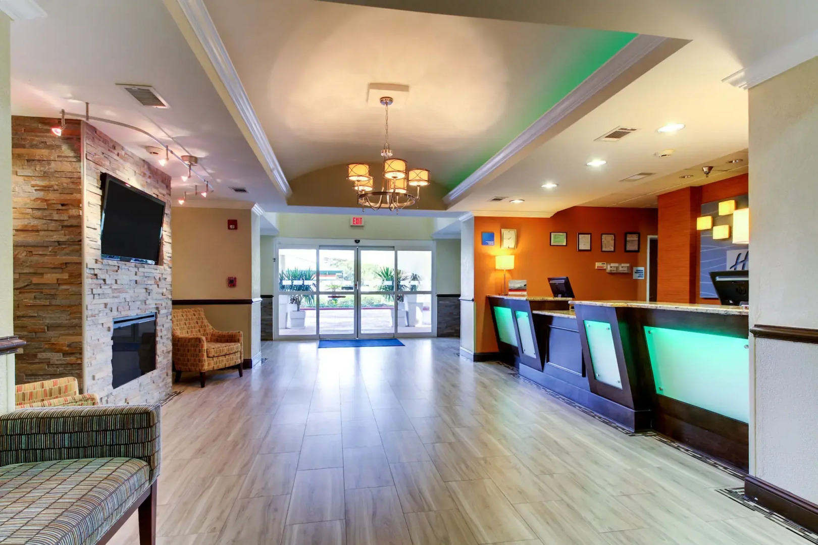 Holiday Inn Express & Suites Live Oak by IHG