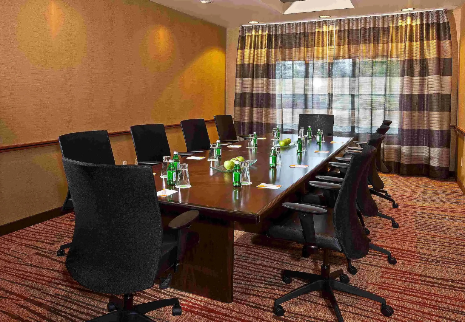 Courtyard by Marriott Seattle Sea-Tac Area