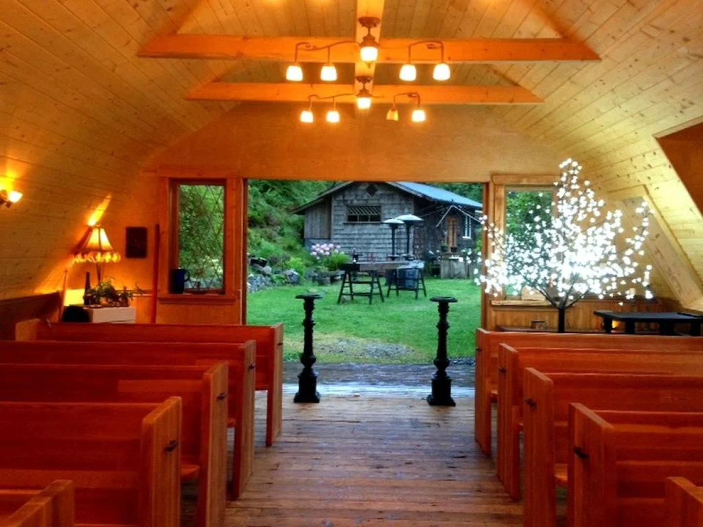 Alderwood Cottage & Suite - Bowen Island