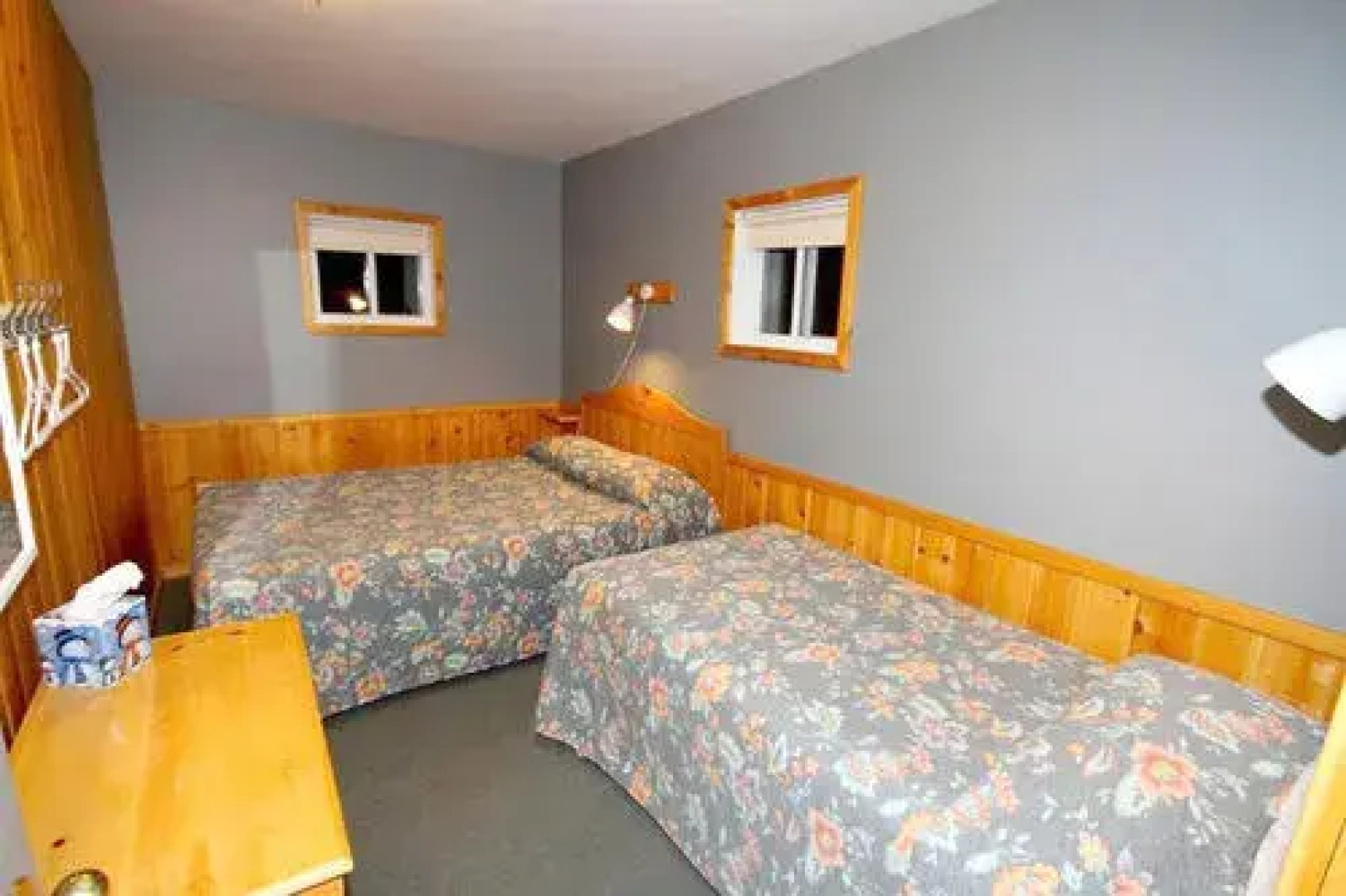 Spectacle Lake Lodge