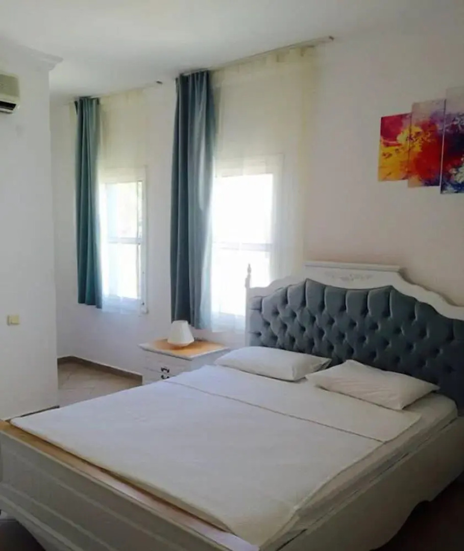 Estrella Beach Hotel