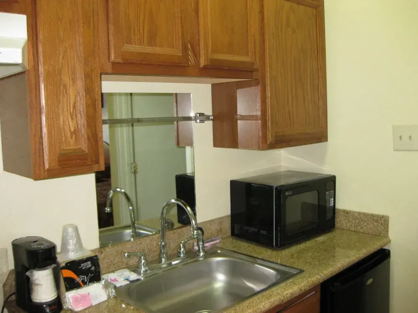 Scottish Inn and Suites