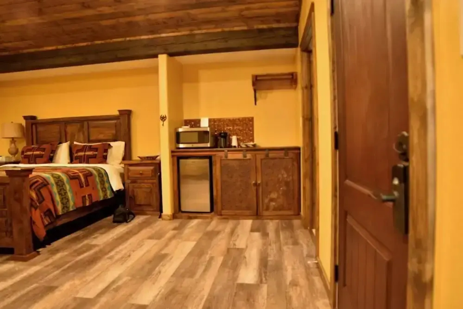 Paisano Village RV Park & Inn