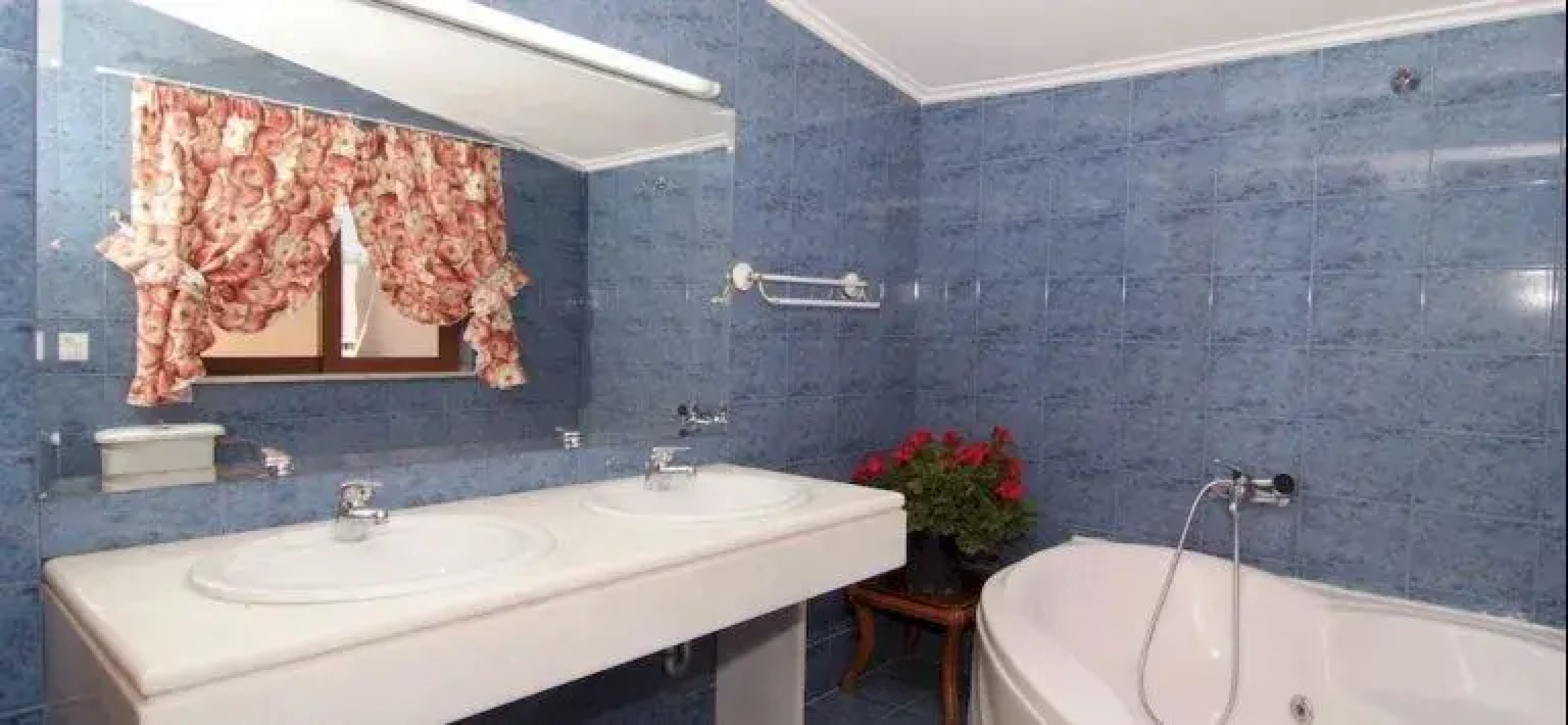 Karavanos Apartments