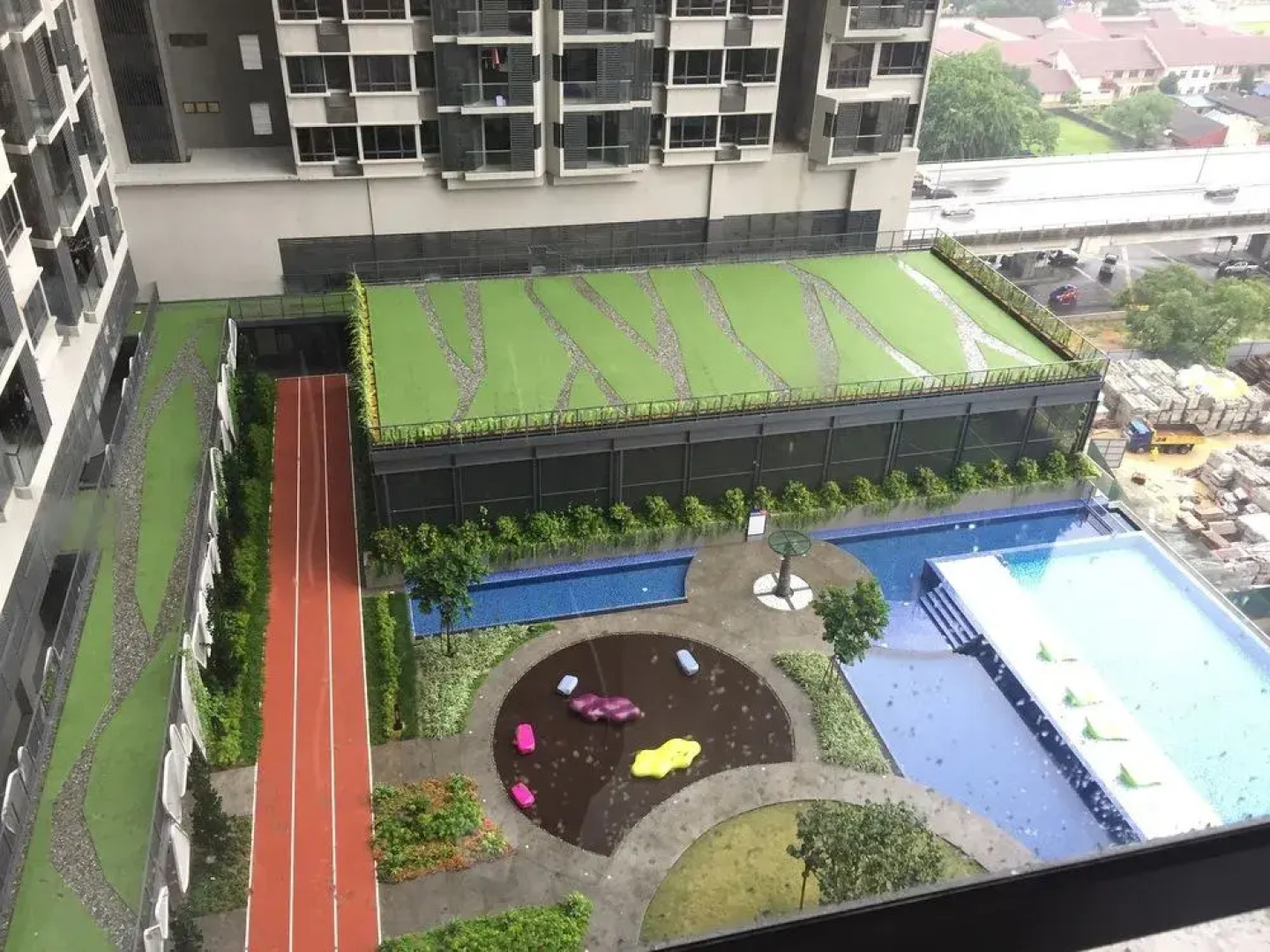 M Premium Petalz Residence