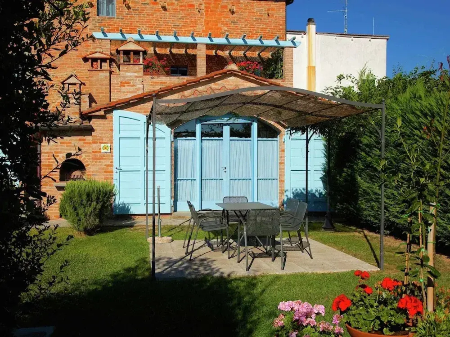 Villa in Cortona With Pool & Garden