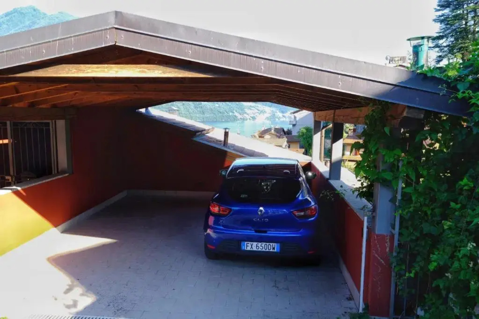 Lake View Gateway - by MyHomeInComo