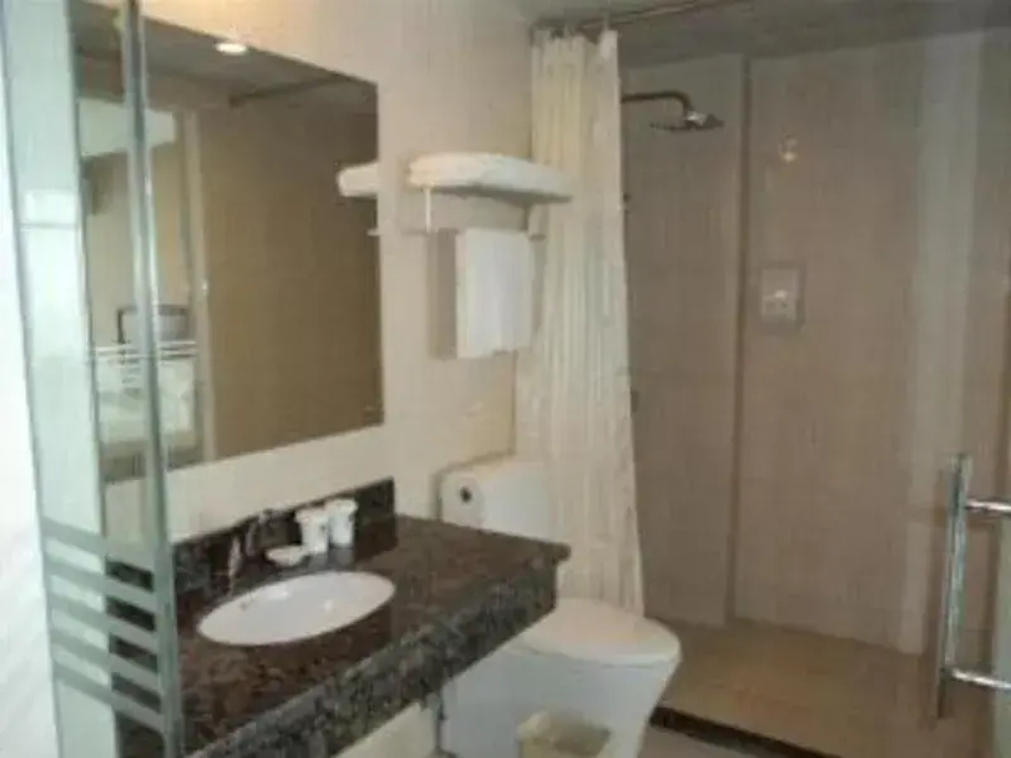 GreenTree Jiangdu Longcheng Express Hotel