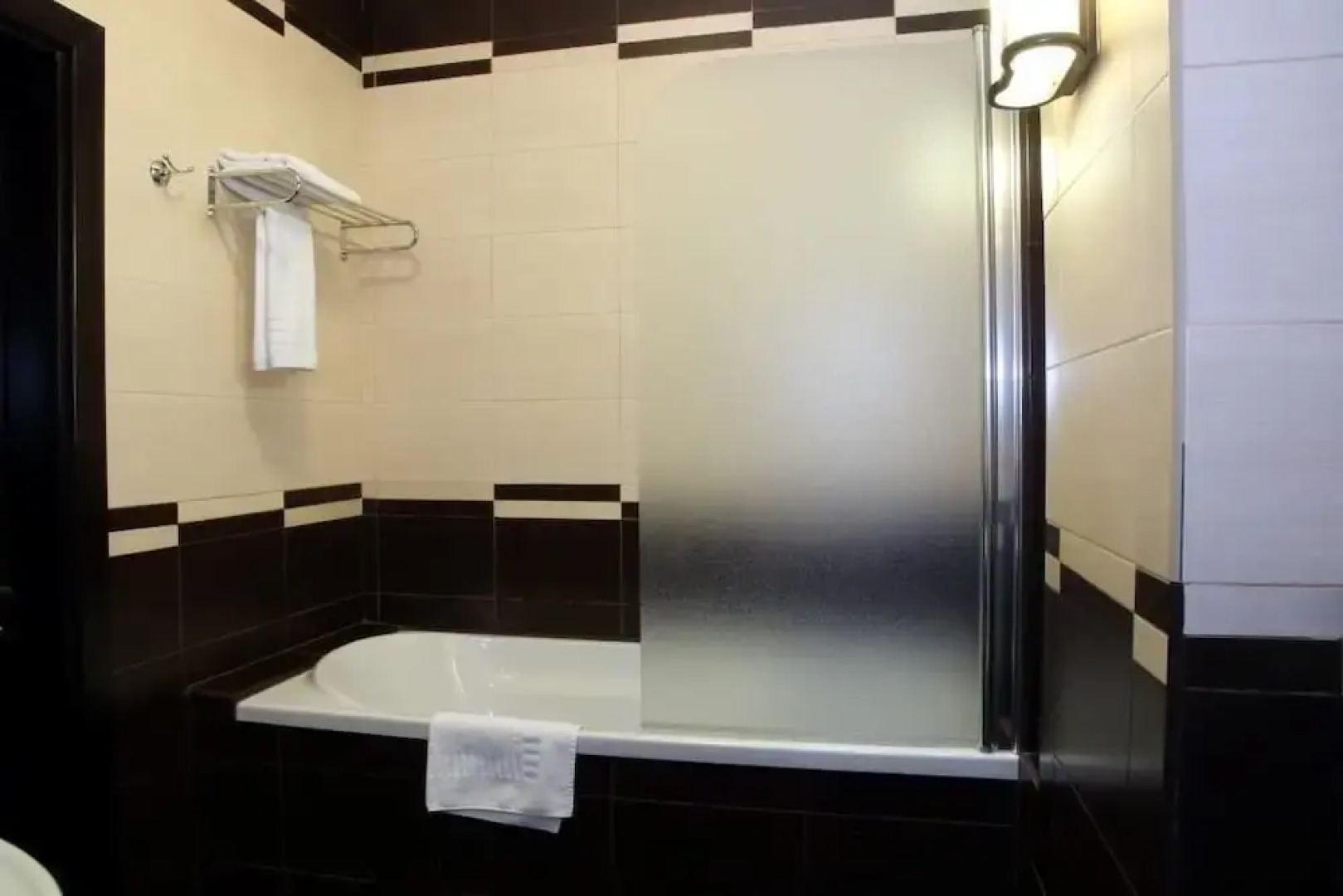 Атташе Отель